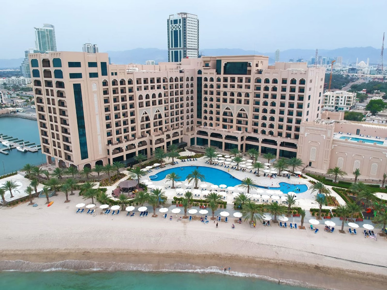 Al Bahar Hotel & Resort — photo 1