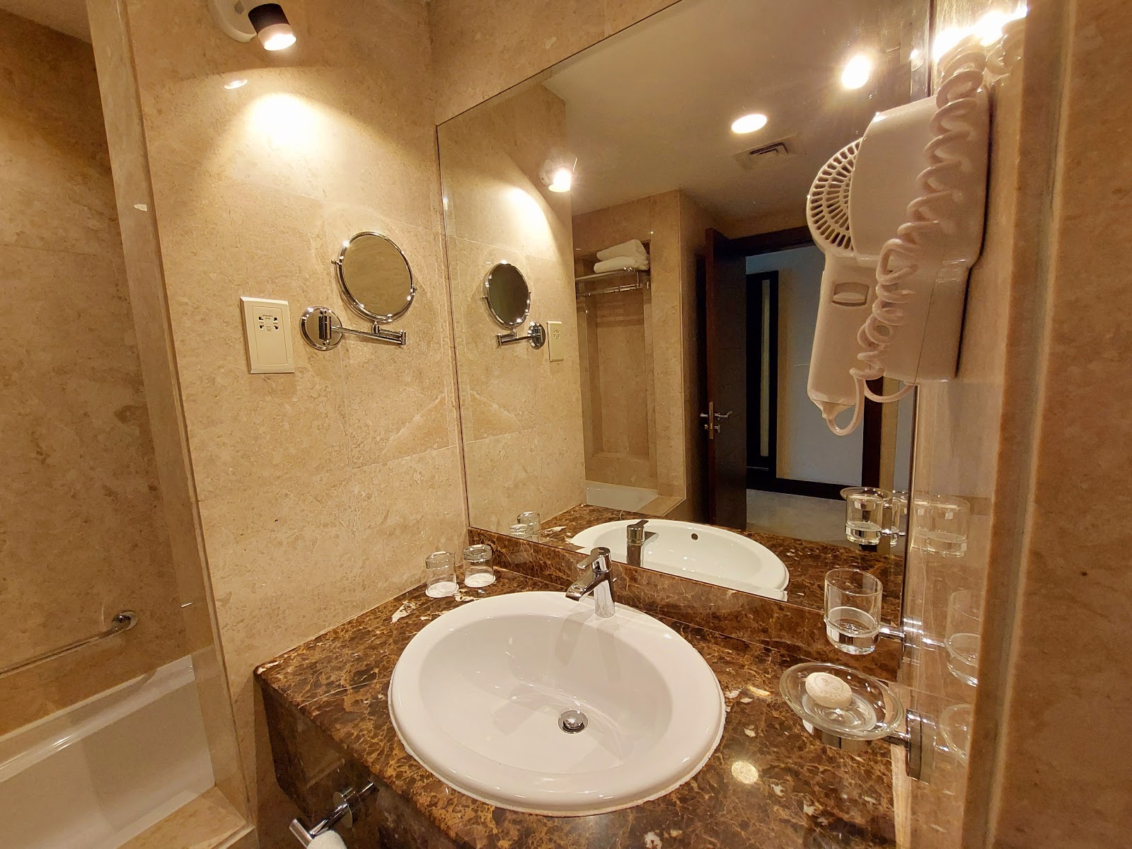 Al Bahar Hotel & Resort — photo 4
