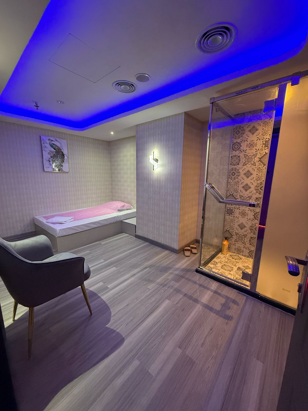 Golden Glow Wellness Spa Massage — photo 2