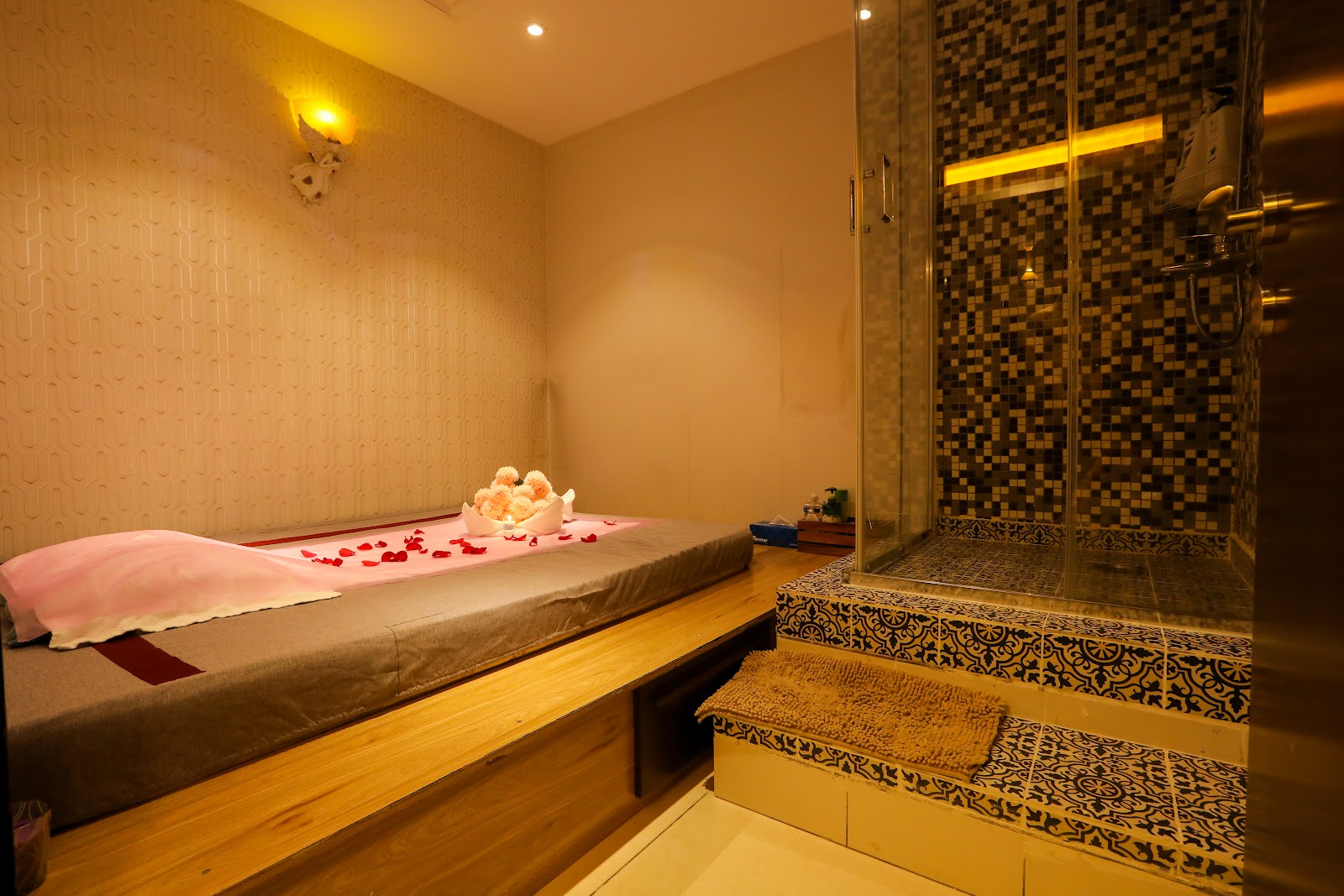 Impressive Spa in Marina — photo 2