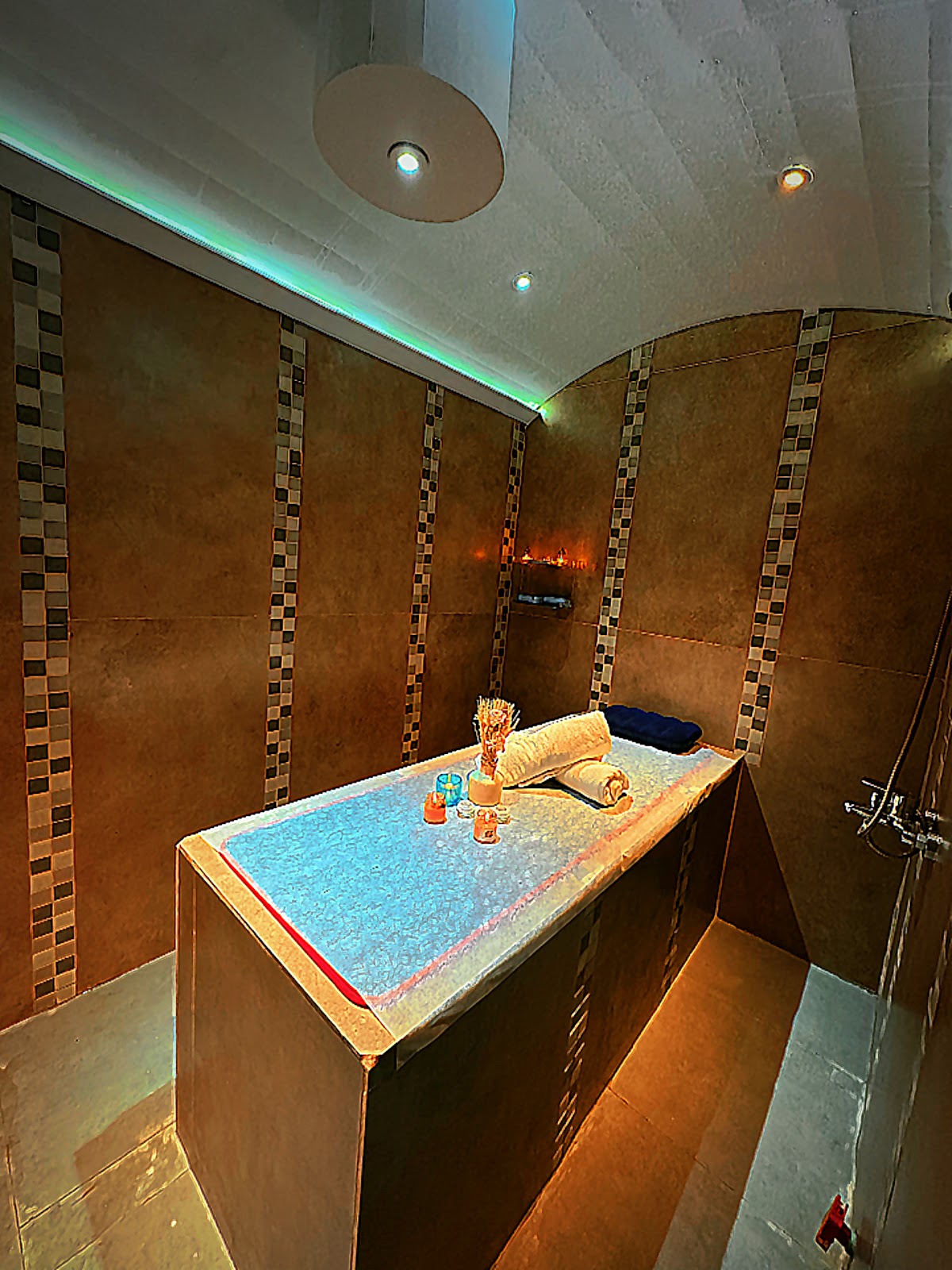 Malik Al Fakhama Salon & Spa — photo 4
