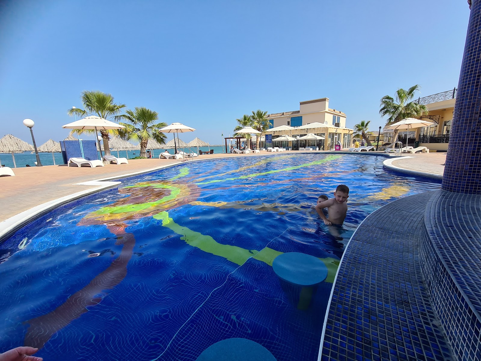 Royal Beach Hotel & Resort — photo 3