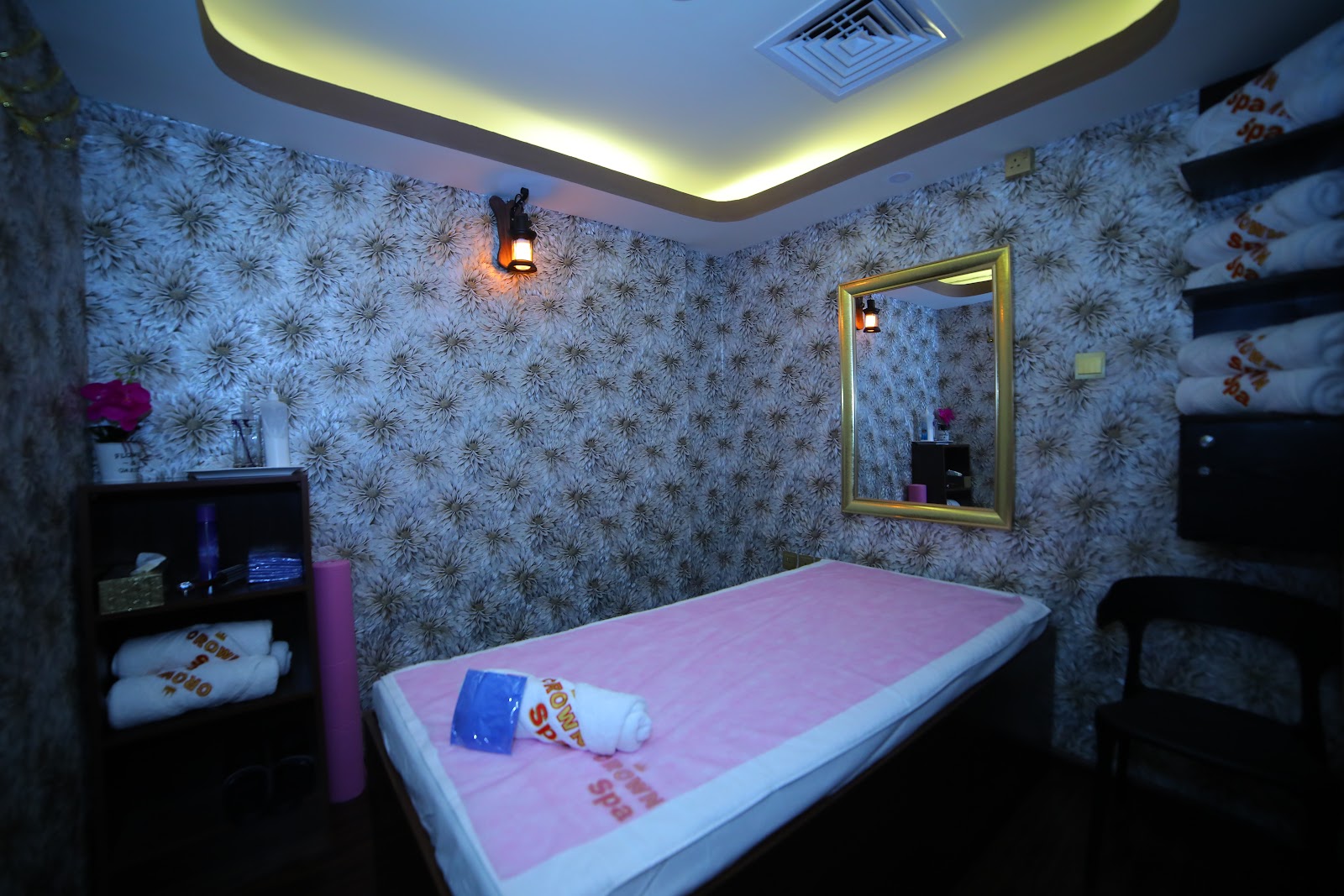 Royal Crown Spa & Massage Center in Ajman — photo 1
