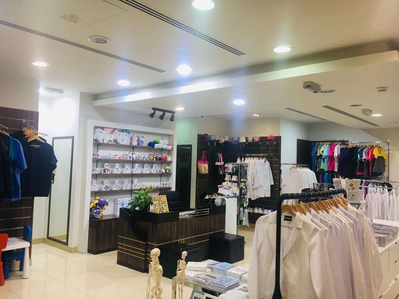 Scrubs & Clogs - ِDubai سكربز أند كلوقز — photo 2